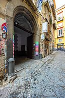 Residenza Matilde by NapoliApartments
