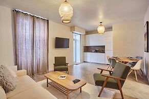 Sublime Flat Paris Bois de Vincennes by Studio Prestige