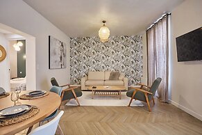 Sublime Flat Paris Bois de Vincennes by Studio Prestige