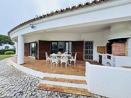Vilamoura Summer Villa by Homing