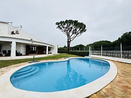 Vilamoura Summer Villa by Homing