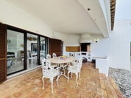 Vilamoura Summer Villa by Homing