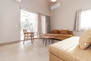helichrysum lofts