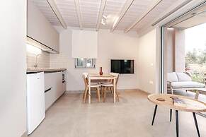 helichrysum lofts