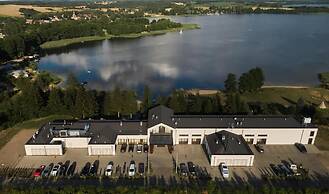 M Club Hotel