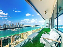Sea View Retreat with Ain Dubai