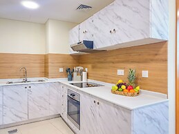 Sea View Retreat with Ain Dubai