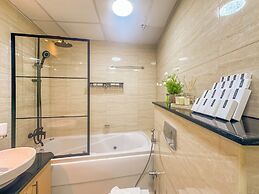 Sea View Retreat with Ain Dubai