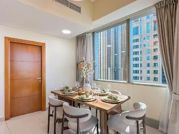 Sea View Retreat with Ain Dubai