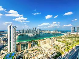 Sea View Retreat with Ain Dubai