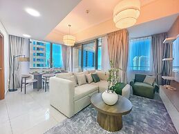 Sea View Retreat with Ain Dubai