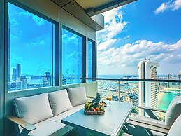 Sea View Retreat with Ain Dubai