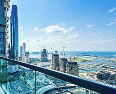 Sea View Retreat with Ain Dubai