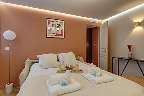 Apartment AC Champs de Mars Eiffel Tower by Studio Prestige