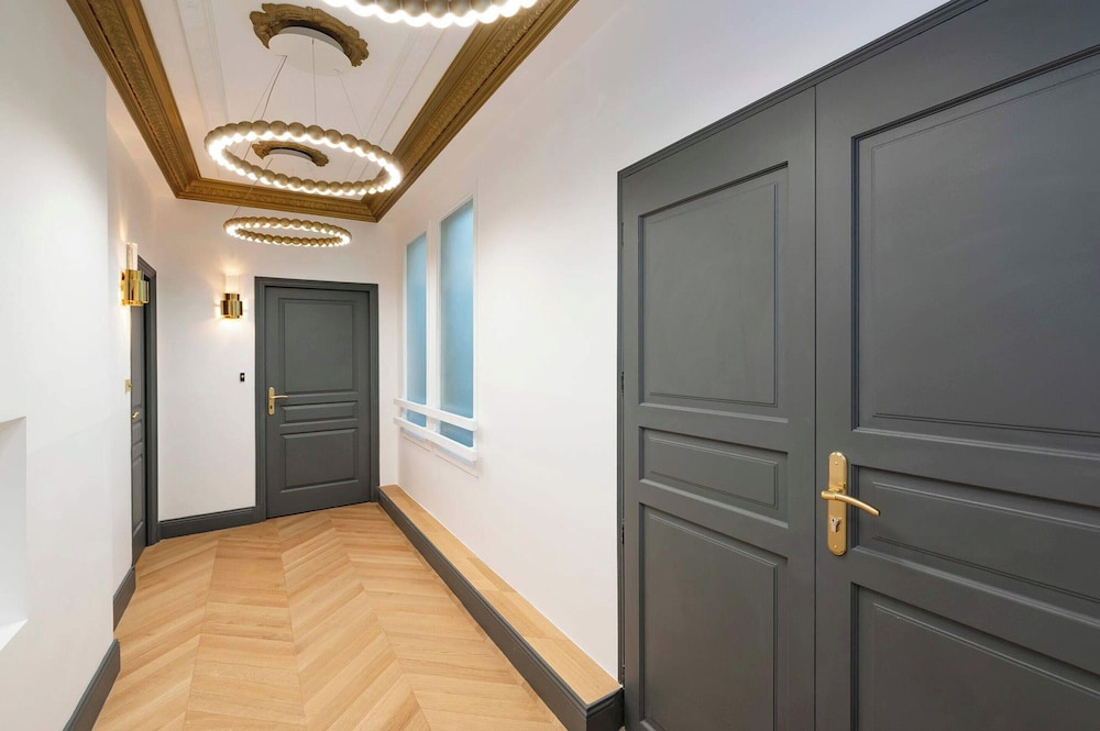 Superbe Flat With AC Champs Elysees Av Montaigne