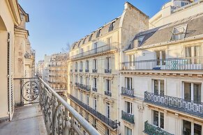 Superbe Flat With AC Champs Elysees Av Montaigne