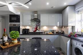 Townhouse Harbour Retreat