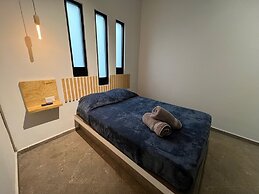 NOMADIK HOSTEL