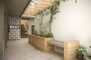NOMADIK HOSTEL