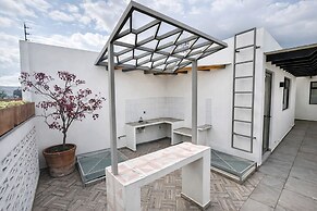 NOMADIK HOSTEL