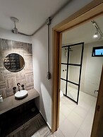 NOMADIK HOSTEL