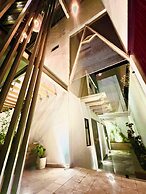 NOMADIK HOSTEL