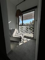 NOMADIK HOSTEL