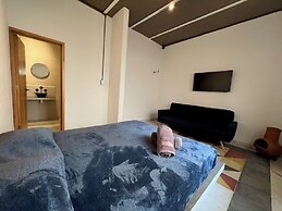 NOMADIK HOSTEL