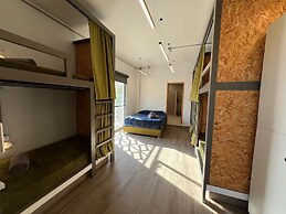 NOMADIK HOSTEL