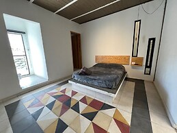 NOMADIK HOSTEL