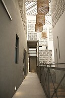 NOMADIK HOSTEL