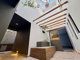 NOMADIK HOSTEL