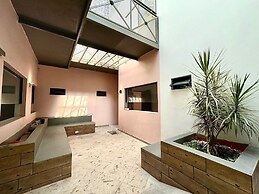 NOMADIK HOSTEL