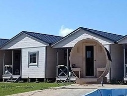 Holiday Homes With Pool, Jacuzzi and Sauna
