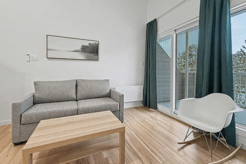 Loft le Mercier by Gestion ELITE