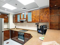 Centric Flat with Marina View