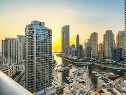 Centric Flat with Marina View
