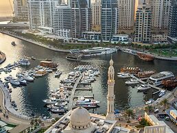 Centric Flat with Marina View