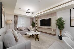 Large Flat with High Floor in Marina