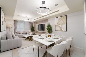 Large Flat with High Floor in Marina