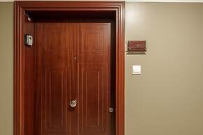 Large Flat with High Floor in Marina