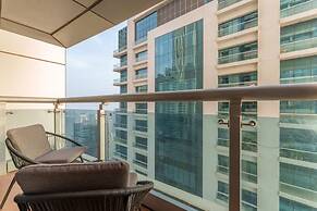 Large Flat with High Floor in Marina