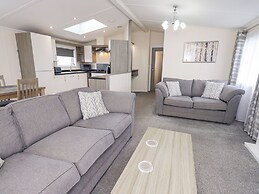 Lily's Lodge