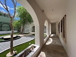 Hotel Serenata Santa Lucia, Mérida