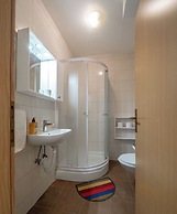 Comfortable apartments Obad, 4 min walk to Znjan beach