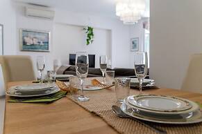 Comfortable apartments Obad, 4 min walk to Znjan beach