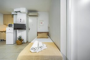 Comfortable apartments Obad, 4 min walk to Znjan beach