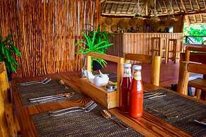 Uhuru Hotel & Restaurant