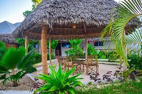 Uhuru Hotel & Restaurant