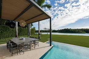 Lagos 28 - Modern Villa With Amazing Lake Views